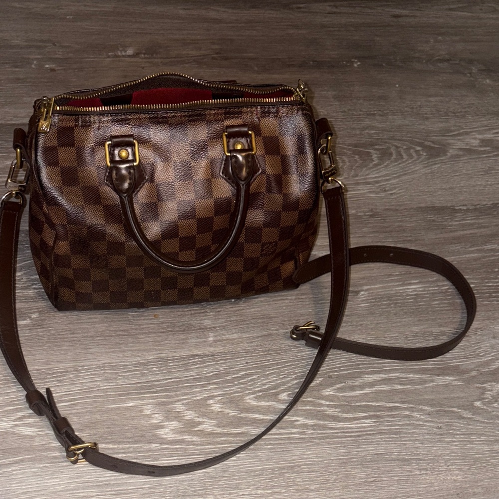 Authentic Louis Vuitton speedy 25 bandouliere